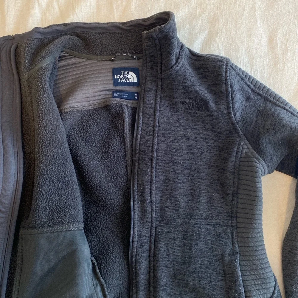 North Face Gray Fleece Jacket - Picture 3 of 5